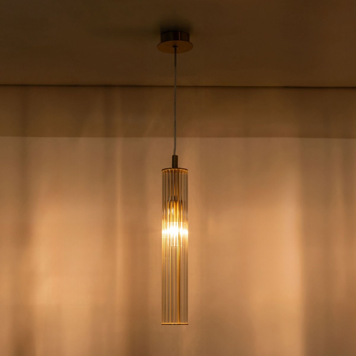 1220 ARIA LAMPA WISZĄCA MOSIĄDZ