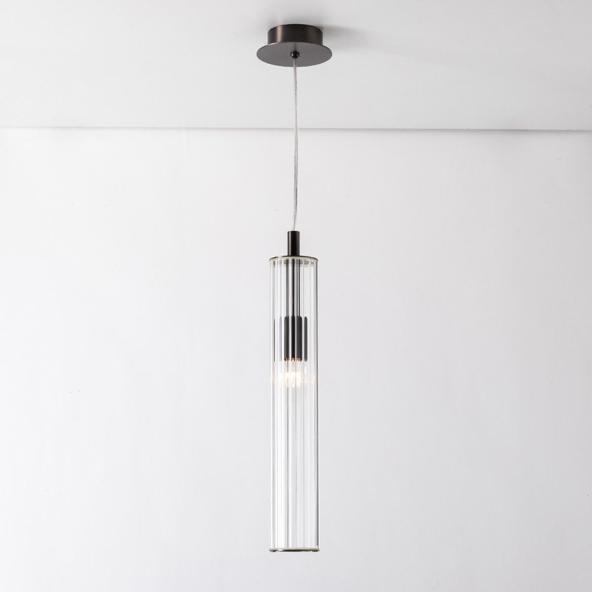 1226 ARIA LAMPA WISZĄCA TYTAN