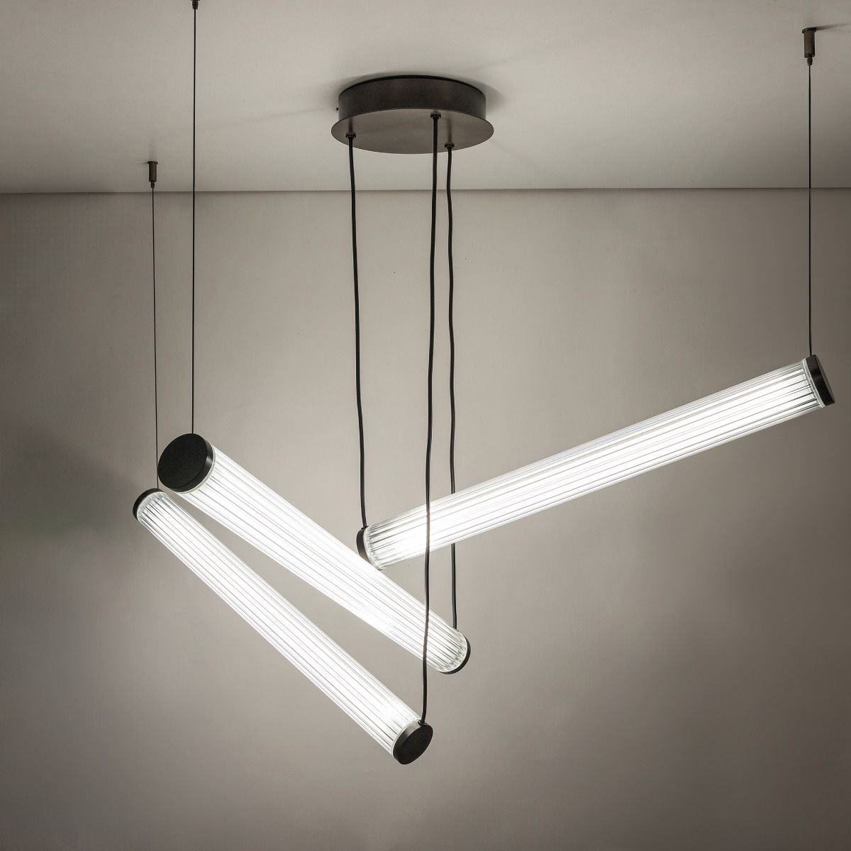 1238 COMO LAMPA WISZĄCA TYTAN