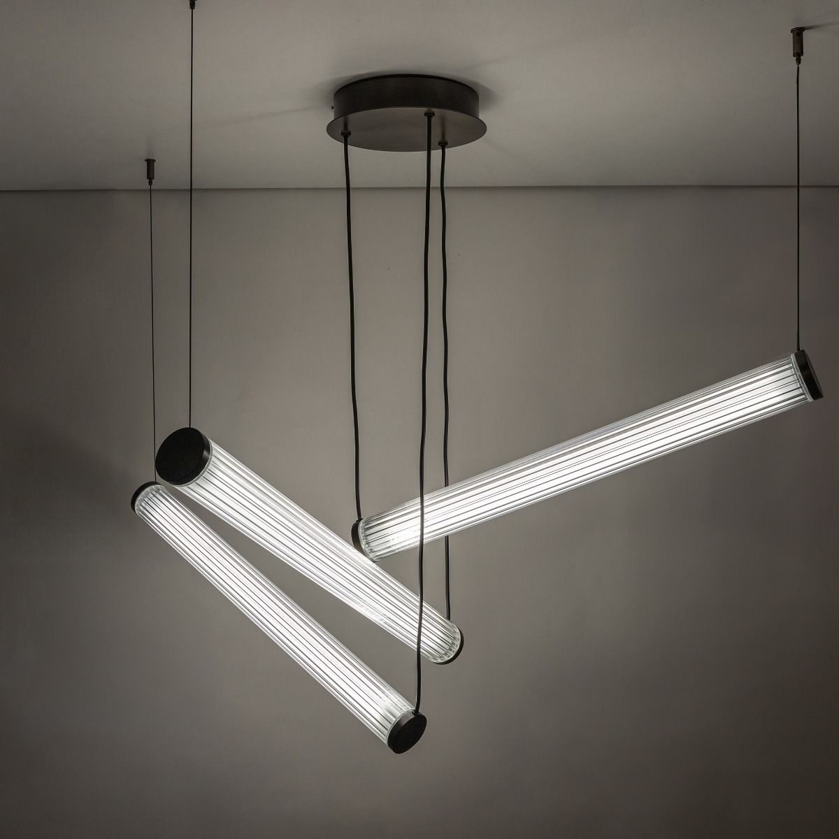 1238 COMO LAMPA WISZĄCA TYTAN