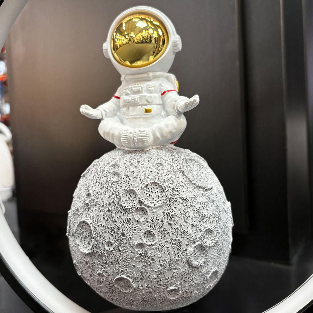  EX15S016-1 LAMPA STOŁOWA ASTRONAUTA